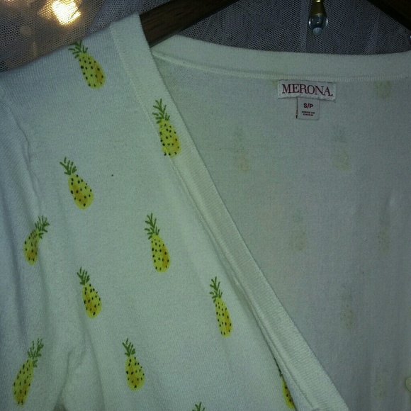 White Cardigan w/Pineapples - Picture 2 of 2